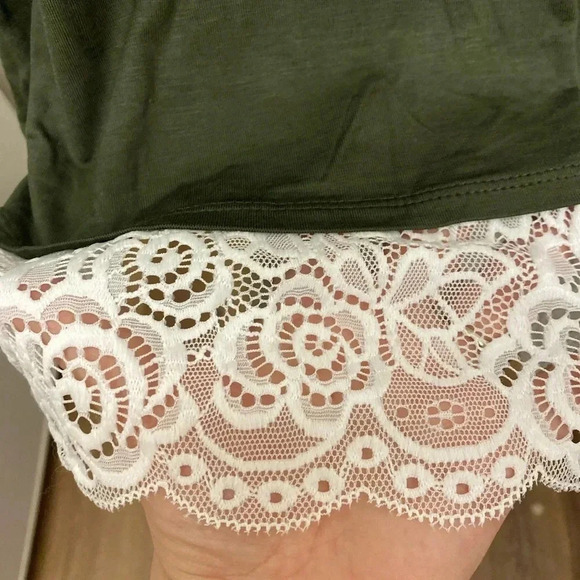 🆕Zenana Olive Lace-Trim Hi-Low Olive Tunic S🆕 - Picture 6 of 9